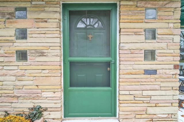 Builiding view twenty six for 1829 Handley, Saginaw, MI. 48602