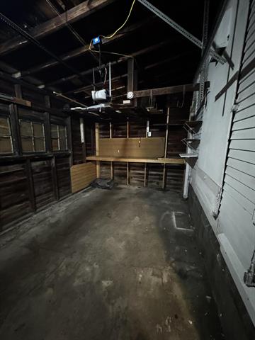 Builiding view thirty for 406 Garfield, Jackson, MI. 49203