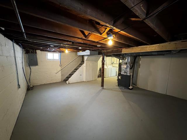 Builiding view twenty one for 406 Garfield, Jackson, MI. 49203