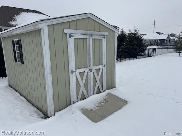 Builiding view sixteen for 7781 Wilshire Dr, Almont, MI. 48003