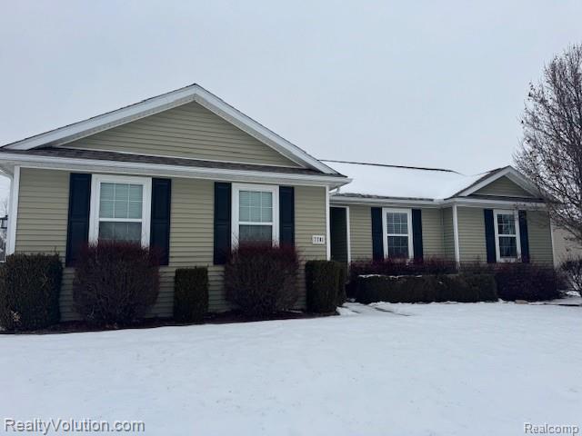 front view for 7781 Wilshire Dr, Almont, Mi. 48003