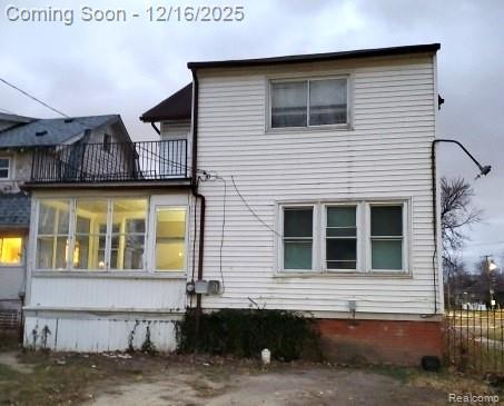 Builiding view one for 2076 Collingwood, Detroit, MI. 48206