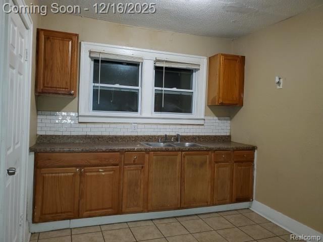 Builiding view ten for 2076 Collingwood, Detroit, MI. 48206