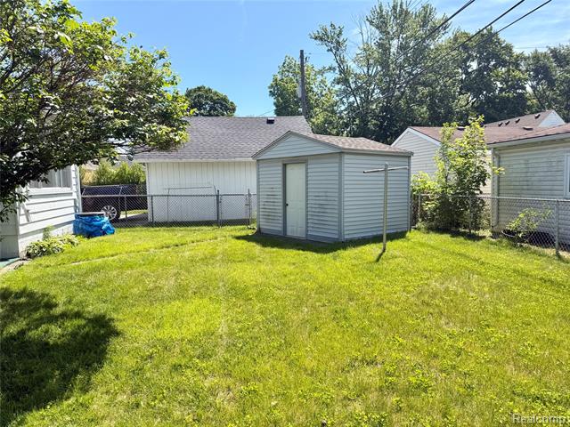 Builiding view fourteen for 1714 Harwood, Royal Oak, MI. 48067