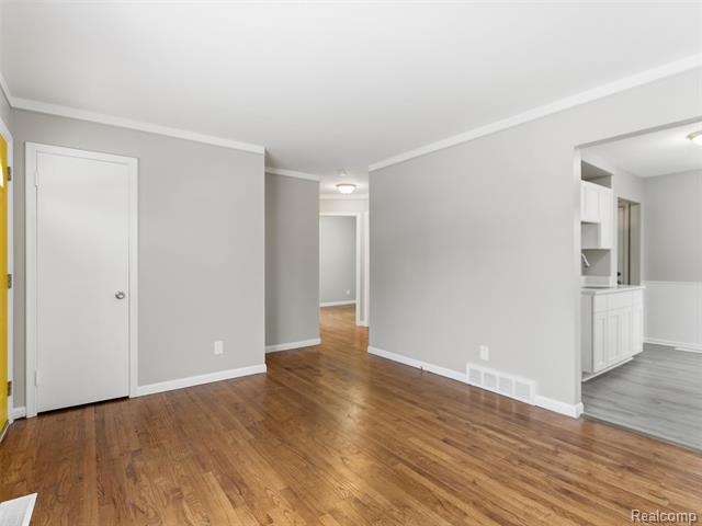 Builiding view four for 108 E Kalama, Madison Heights, MI. 48071