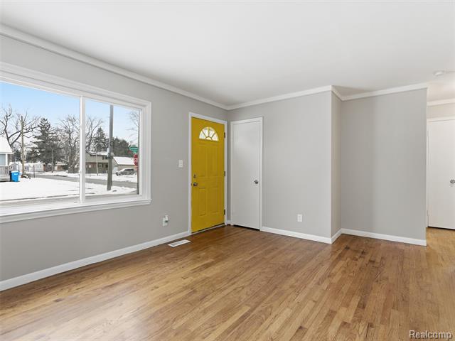 Builiding view three for 108 E Kalama, Madison Heights, MI. 48071