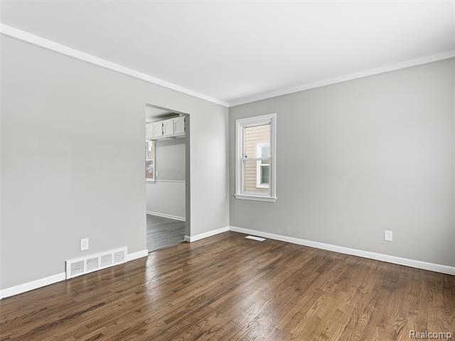 Builiding view twelve for 108 E Kalama, Madison Heights, MI. 48071