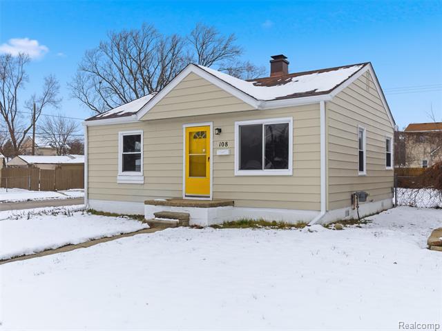 Builiding view two for 108 E Kalama, Madison Heights, MI. 48071