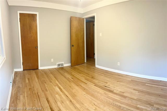 Builiding view fourteen for 925 Fourteen, Clawson, MI. 48017