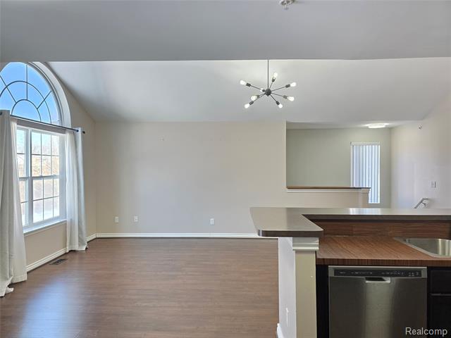 Builiding view six for 29745 Fox Run Circle, Warren, MI. 48092