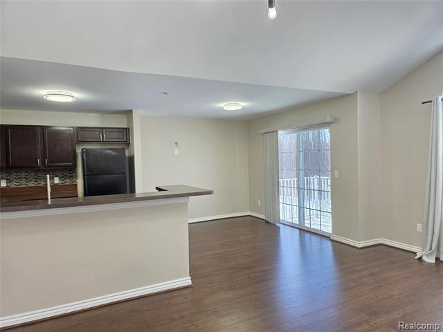 Builiding view three for 29745 Fox Run Circle, Warren, MI. 48092