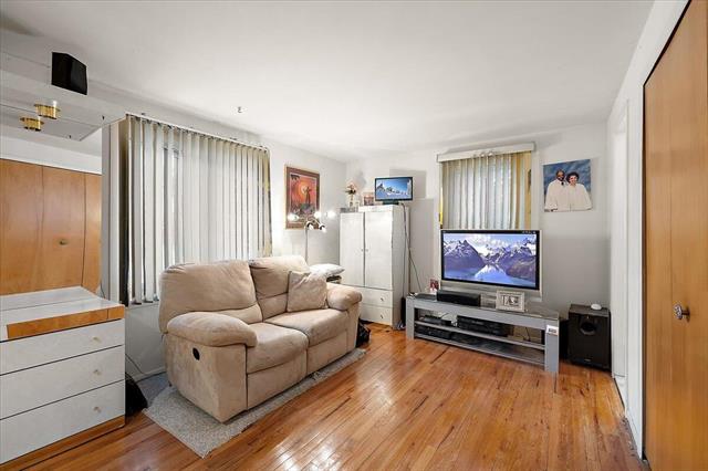 Builiding view fifty one for 18971 Eldorado, Southfield, MI. 48076