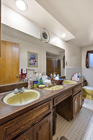 Builiding view forty four for 18971 Eldorado, Southfield, MI. 48076