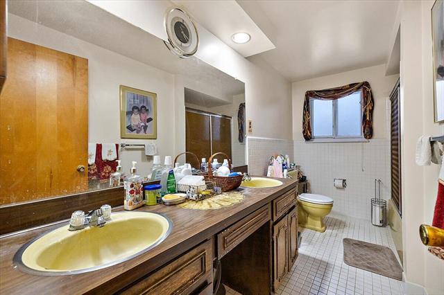 Builiding view forty three for 18971 Eldorado, Southfield, MI. 48076