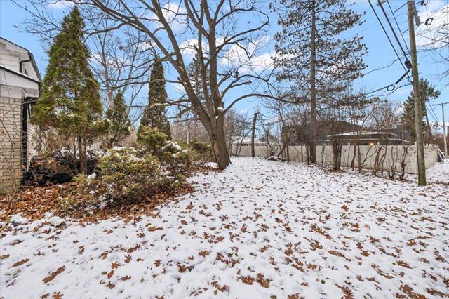 Builiding view seven for 18971 Eldorado, Southfield, MI. 48076