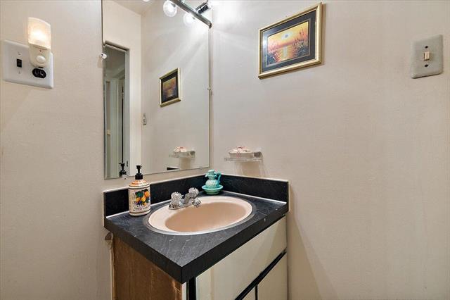 Builiding view thirty six for 18971 Eldorado, Southfield, MI. 48076