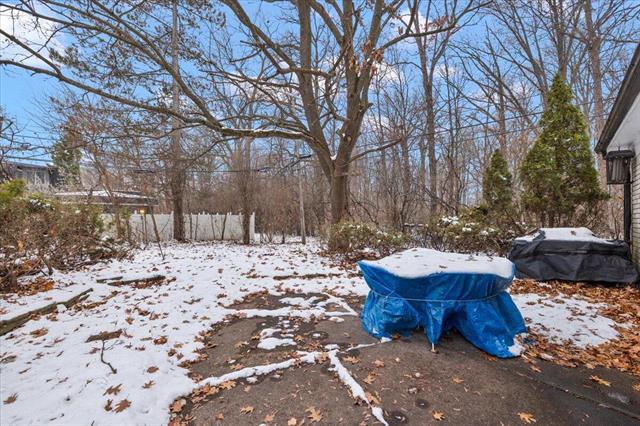 Builiding view twelve for 18971 Eldorado, Southfield, MI. 48076