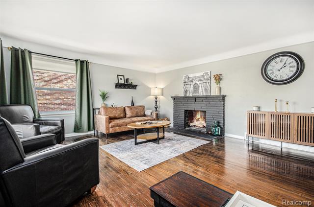 Builiding view eight for 21820 Oconnor St, Saint Clair Shores, MI. 48080