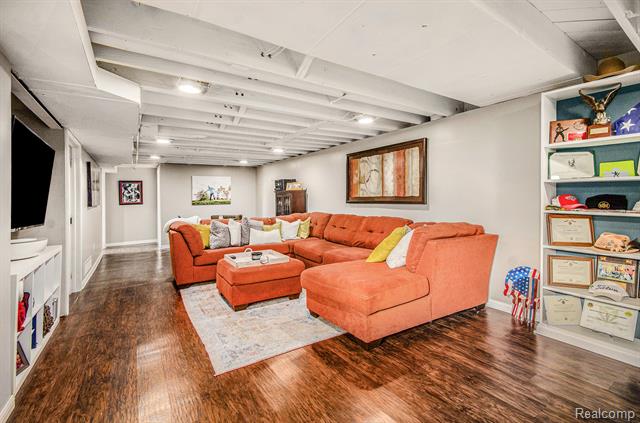 Builiding view nineteen for 21820 Oconnor St, Saint Clair Shores, MI. 48080