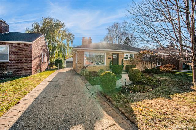 Builiding view two for 21820 Oconnor St, Saint Clair Shores, MI. 48080