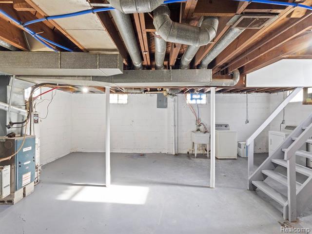 Builiding view nineteen for 6736 Penrod St, Detroit, MI. 48228