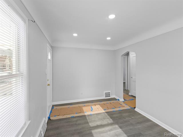 Builiding view three for 6736 Penrod St, Detroit, MI. 48228