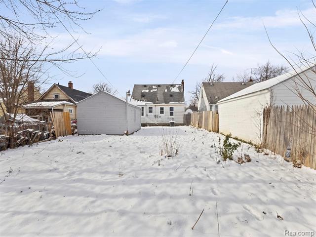 Builiding view twenty seven for 6736 Penrod St, Detroit, MI. 48228