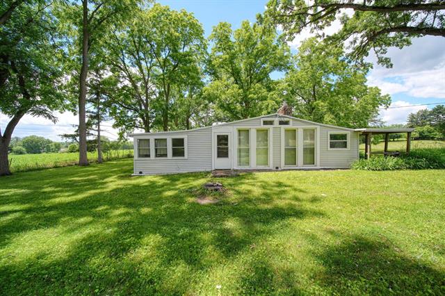 Builiding view seventy nine for 208 Glasgow, Jackson, MI. 49201
