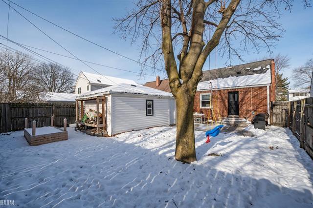 Builiding view thirty for 2014 Harwood, Royal Oak, MI. 48067