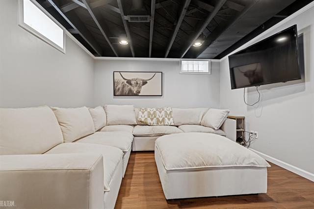 Builiding view twenty three for 2014 Harwood, Royal Oak, MI. 48067