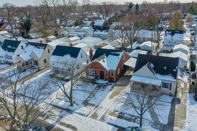 Builiding view two for 2014 Harwood, Royal Oak, MI. 48067