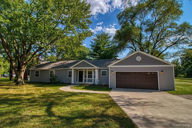 front view for 30615 W 11 Mile Rd, Farmington, Mi. 48336