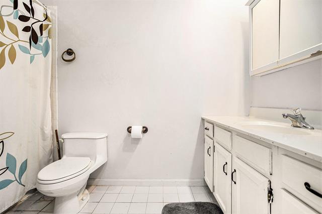 Builiding view sixteen for 6958 Paddock Ln, Jackson, MI. 49201