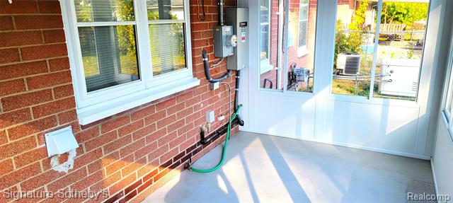 Builiding view thirteen for 1166 E Kalama, Madison Heights, MI. 48071