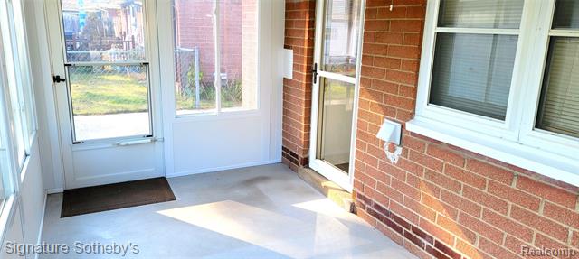 Builiding view twelve for 1166 E Kalama, Madison Heights, MI. 48071