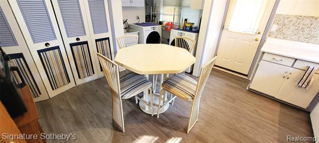 Builiding view two for 1166 E Kalama, Madison Heights, MI. 48071