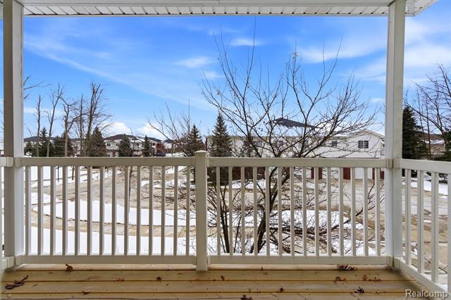 Builiding view eleven for 5259 Twin Oaks Dr., Sterling Heights, MI. 48314