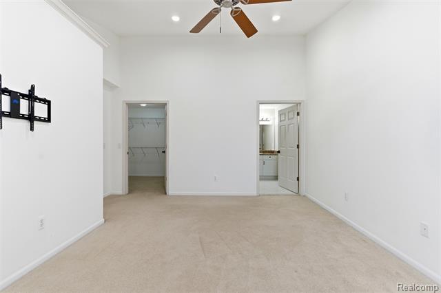 Builiding view seventeen for 5259 Twin Oaks Dr., Sterling Heights, MI. 48314