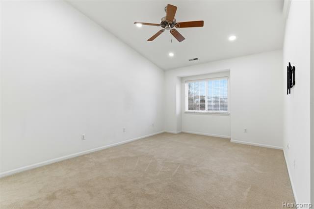 Builiding view sixteen for 5259 Twin Oaks Dr., Sterling Heights, MI. 48314