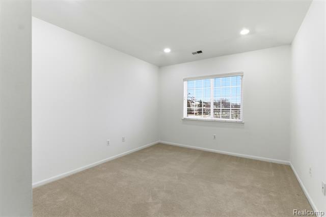 Builiding view thirteen for 5259 Twin Oaks Dr., Sterling Heights, MI. 48314