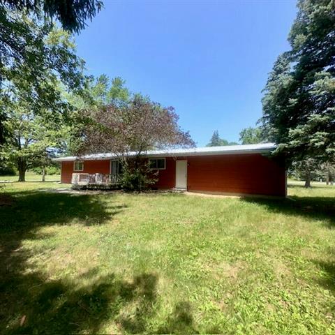 Builiding view four for 1501 Mardan Dr, Adrian, MI. 49221