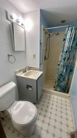 Builiding view thirty seven for 1501 Mardan Dr, Adrian, MI. 49221