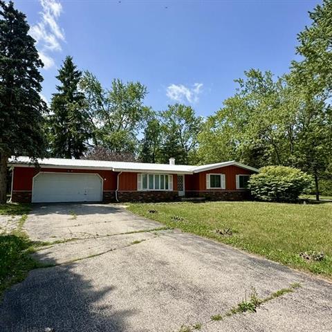 Builiding view three for 1501 Mardan Dr, Adrian, MI. 49221