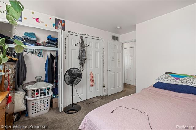 Builiding view fifteen for 18574 Masonic, Fraser, MI. 48026