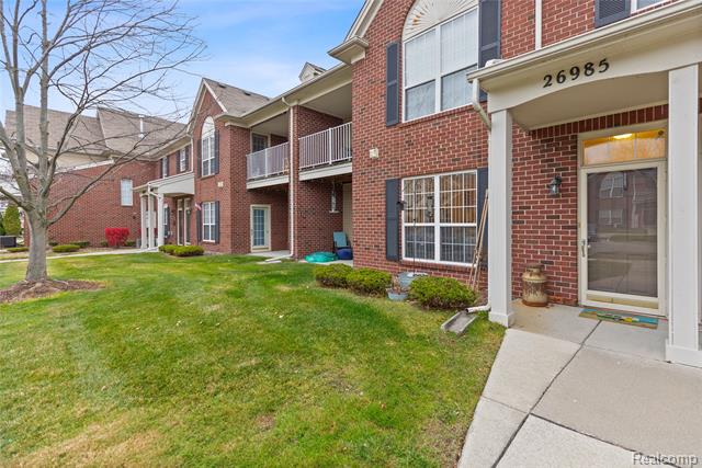 Builiding view seventeen for 26985 Carrington Pl, Harrison Township, MI. 48045