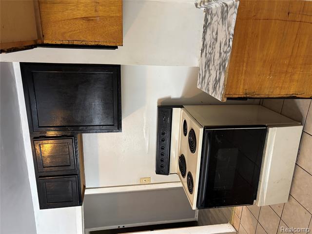 Builiding view five for 1205 Stocker Ave, Flint, MI. 48503