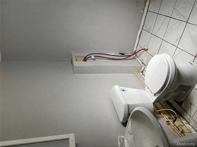 Builiding view fourteen for 1205 Stocker Ave, Flint, MI. 48503