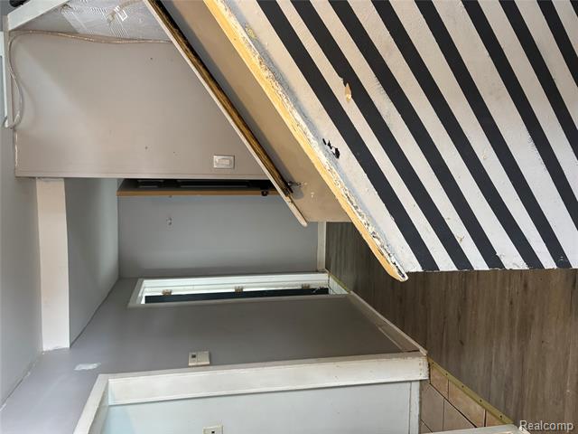 Builiding view nine for 1205 Stocker Ave, Flint, MI. 48503