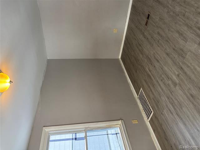 Builiding view two for 1205 Stocker Ave, Flint, MI. 48503