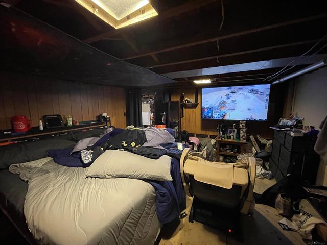 Builiding view fifteen for 3240 Weigl Rd, Saginaw, MI. 48609